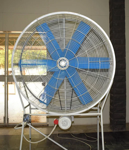 Big Electric Fan Wind Turbine Fan — Stock Photo, Image