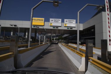 An empty italian toll station