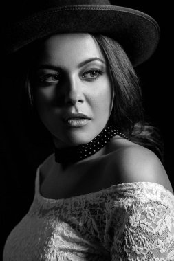 Klasik retro Güzellik Portresi. siyah ve beyaz fotoğraf