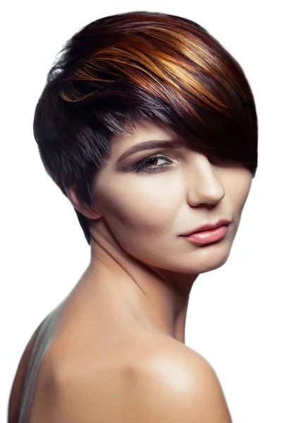 Ritratto di moda di una bella ragazza con i capelli colorati tinti — Foto Stock