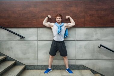 Bay olympya poz veriyor.