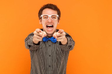 Katip işaret parmak kamera ifade portre portre.