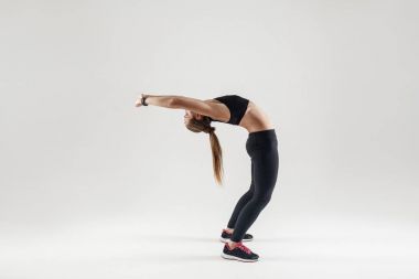 kadının yapması yarım ay poz