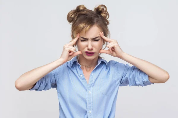 Blonde woman showing gesture — Stock Photo, Image