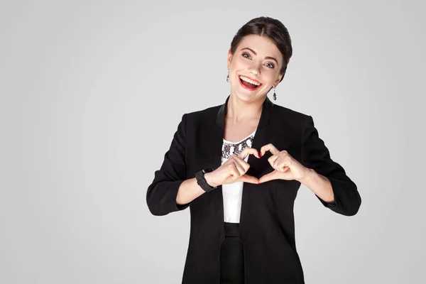 Mulher Negócios Criativa Mostrando Forma Coração Mãos Fundo Cinza Conceito — Fotografia de Stock