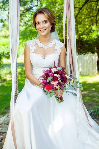 Happy Attractive Wife Holding Wedding Bouquet Sitting Swing Summer Garden — Stock Photo, Image