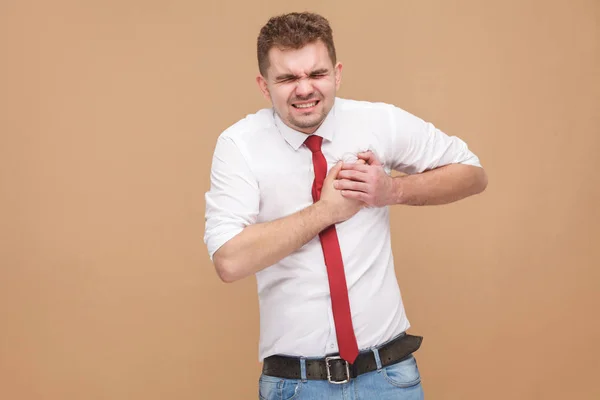 Ongelukkig Zakenman Raken Van Borst Terwijl Heb Pijn Hart Lichte — Stockfoto