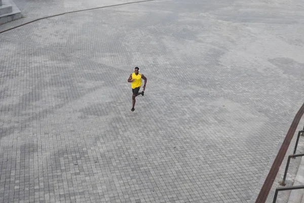 Deportivo Afroamericano Hombre Corriendo Calle Mañana — Foto de Stock