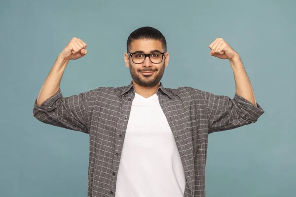 Barbudo Forte Orgulho Bonito Homem Óculos Pretos Roupas Estilo Casual — Fotografia de Stock