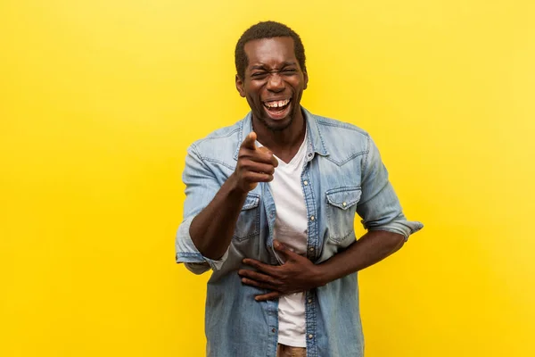 Portrait of joyful positive man laughing out loud. indoor studio — Stock Photo, Image