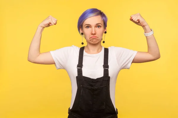 ¡Soy fuerte e independiente! Retrato de hipster de confianza g —  Fotos de Stock