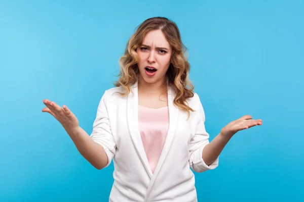 How could you? Portrait of disgruntled woman indignantly asking — Stock Photo, Image