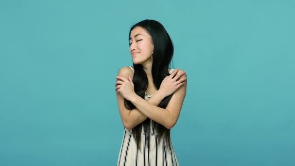 Gorgeous Young Asian Woman Long Black Hair Embracing Herself Expression — Stock Video