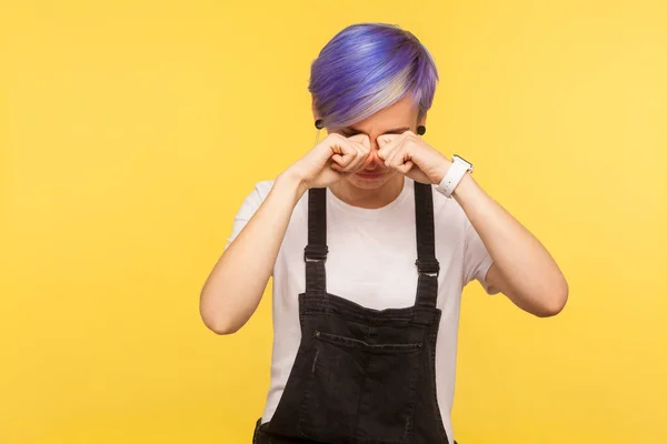 Portrait of frustrated dramatic hipster girl crying and rubbing — Stock Photo, Image