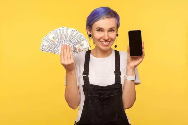 Portrait of beautiful happy smiling hipster girl holding cell ph — 스톡 사진