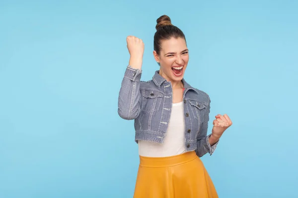 Portrait of excited overjoyed fashionably dressed woman with hai — Stock Photo, Image