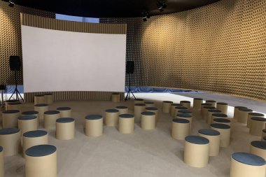 Modern konferans odasının iç görünümü 