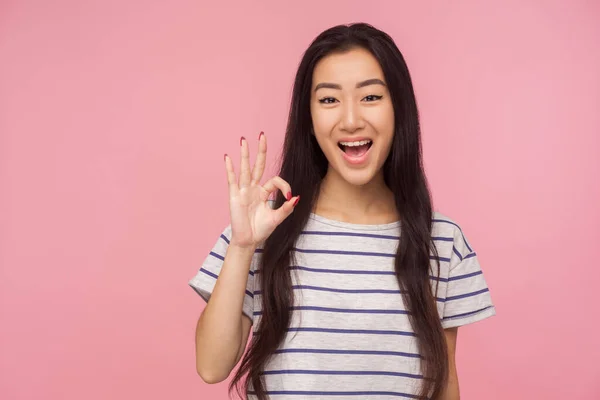 Muy Bien Estoy Acuerdo Retrato Chica Feliz Emocionada Con Pelo —  Fotos de Stock