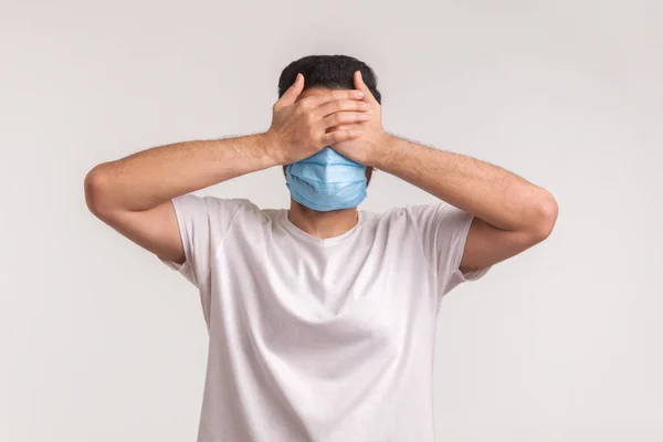 Peur Maladie Contagieuse Coronavirus Homme Masque Hygiénique Couvrant Les Yeux — Photo