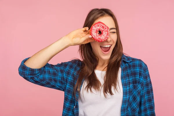 Comida Plástico Confeitaria Retrato Menina Alegre Brincalhão Camisa Quadriculada Olhando — Fotografia de Stock