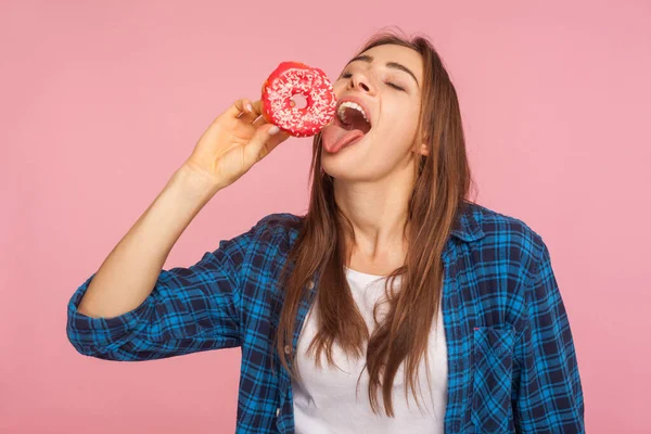 Pretty Girl Checkered Shirt Standing Eyes Closed Licking Sweet Donut — Stock Photo, Image