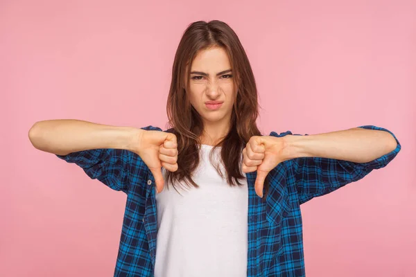 Aime Pas Mauvaise Qualité Portrait Fille Mécontente Chemise Carreaux Gesticulant — Photo