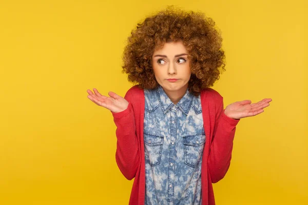 Não Sei Talvez Retrato Mulher Confusa Incerto Indolor Com Cabelos — Fotografia de Stock