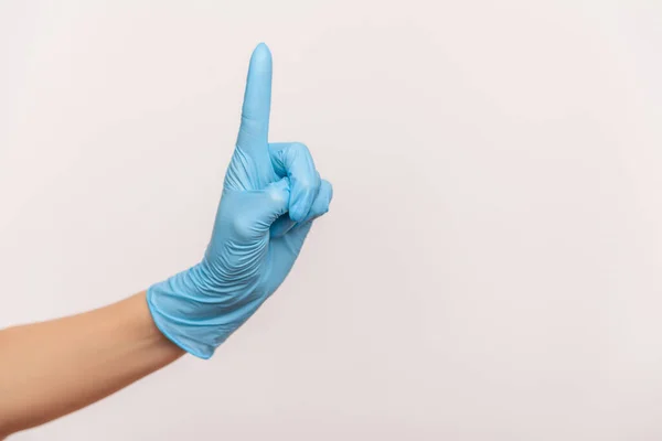 Perfil Vista Lateral Close Mão Humana Luvas Cirúrgicas Azuis Mostrando — Fotografia de Stock