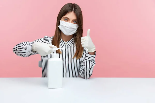 Excellente Hygiène Mesures Préventives Quarantaine Femme Employée Lavant Les Mains — Photo