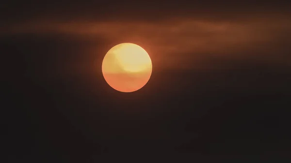 Orange Sonnenuntergang Mit Wolken — Stockfoto