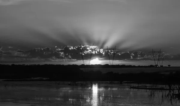 Hochspannungsleitungen Bei Sonnenuntergang Pampa Argentinien — Stockfoto