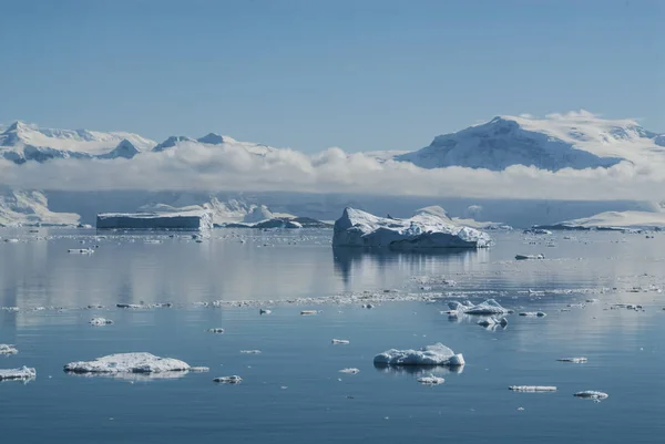 Paysage Montagneux Antarctique Île Tromperie — Photo