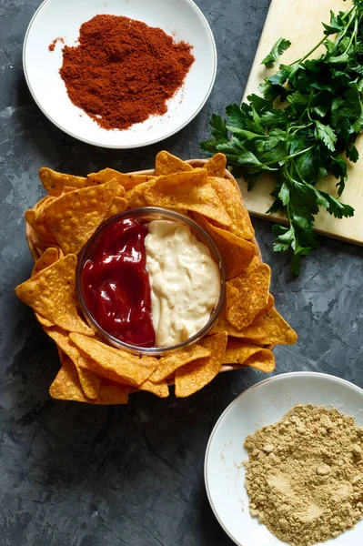 Nachos Chips Köstliche Salzige Tortilla Mit Süßer Salsa Oder Chili — Stockfoto