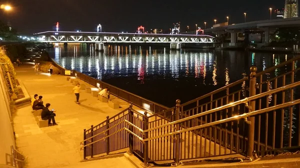 Sumida River Embankment Por Noche Buen Lugar Para Descansar Caminar —  Fotos de Stock