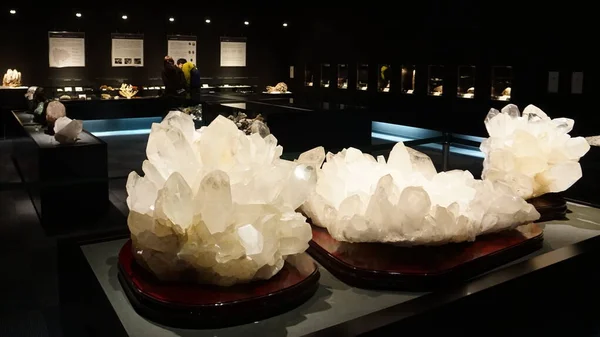 Fujikawaguchiko Japan April 2019 Yamanashi Edelsteenmuseum Zeldzame Mineralen Enorme Kristallen — Stockfoto
