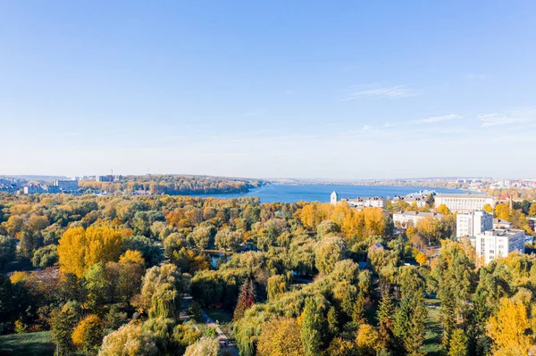 Ternopil 'in Ukrayna şehri. Havadan bakıldığında. Güzel manzara.