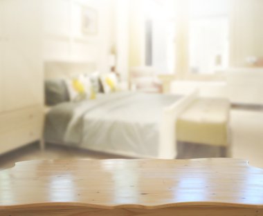 Masa üstü ve bulanıklık arka planda yatak odası