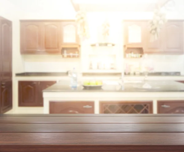 Επιτραπέζια και δωμάτιο κουζινών θάμπωμα του φόντου — Φωτογραφία Αρχείου