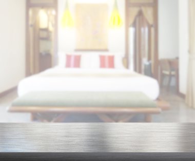 Masa üstü ve bulanıklık arka planda yatak odası