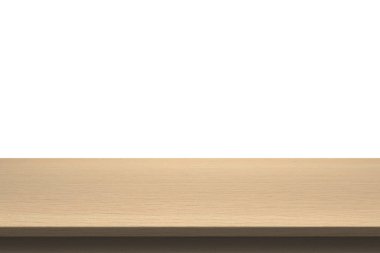 Ahşap masa üstü izole beyaz zemin üzerine