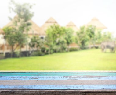 Top masa ve bina, arka plan bulanıklık