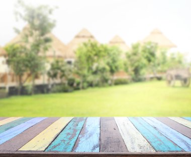 Top masa ve bina, arka plan bulanıklık