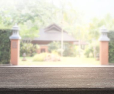 Top masa ve bina, arka plan bulanıklık