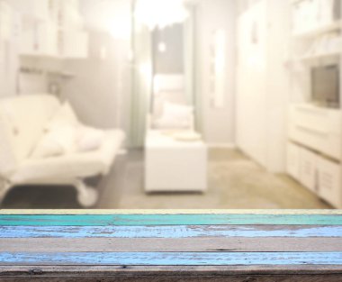 Arka planın Masa Üstü ve Bulanık Oturma Odası