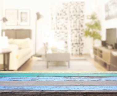 Arka planın Masa Üstü ve Bulanık Oturma Odası