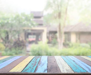 Top masa ve bina, arka plan bulanıklık