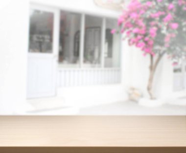 Top masa ve bina, arka plan bulanıklık