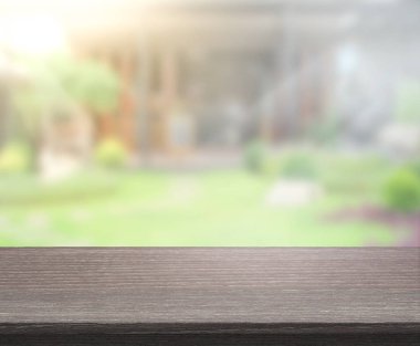 Top masa ve bina, arka plan bulanıklık