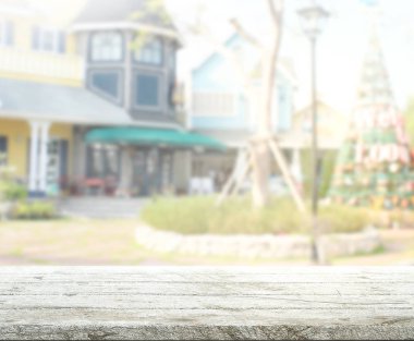 Top masa ve bina, arka plan bulanıklık