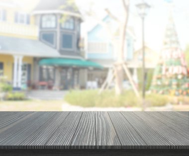 Top masa ve bina, arka plan bulanıklık